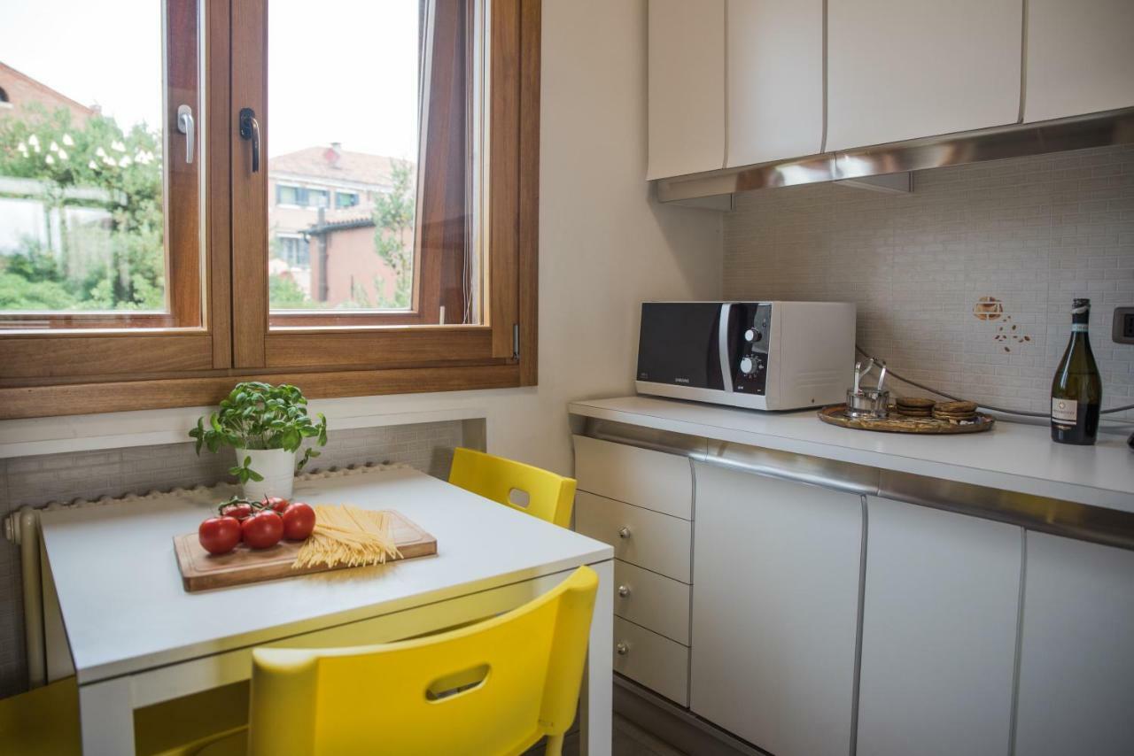 Venetian Mood: Secret Garden Apartment Exterior foto
